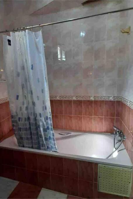 Apartment Oumnia 1 - City Center Танжер Экстерьер фото