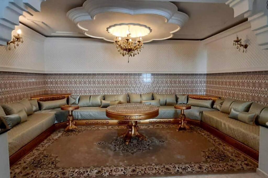 Apartment Oumnia 1 - City Center Танжер Экстерьер фото