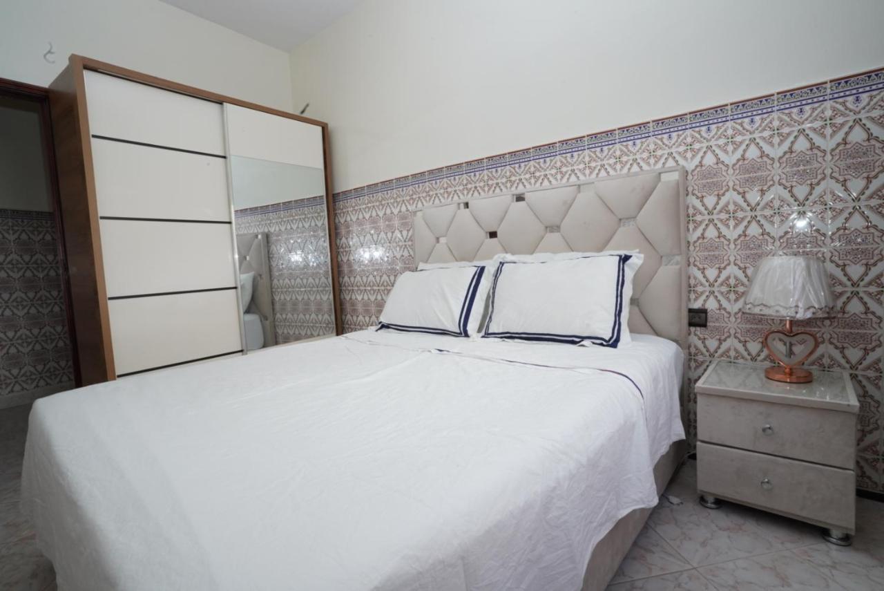 Apartment Oumnia 1 - City Center Танжер Экстерьер фото